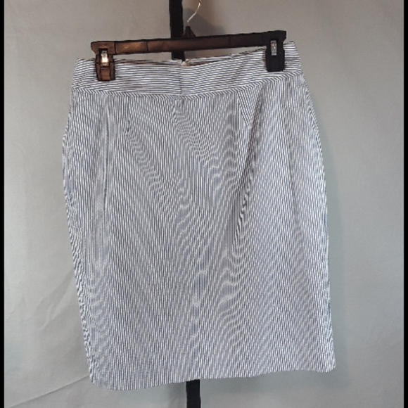 Brooks Brothers Dresses & Skirts - 💛5/$15 Brooks Brother skirt size 4P